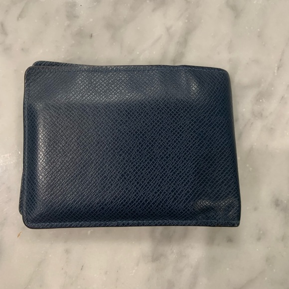 Louis Vuitton Multiple Wallet in Good Condition - Picture 2 of 6